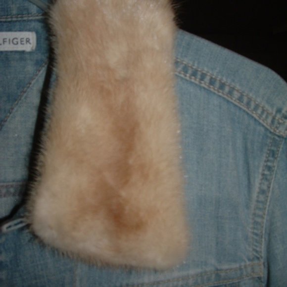 VINTAGE 90s TOMMY HILFIGER JEANS DENIM FADED DISTRESSED JACKET - Picture 8 of 10